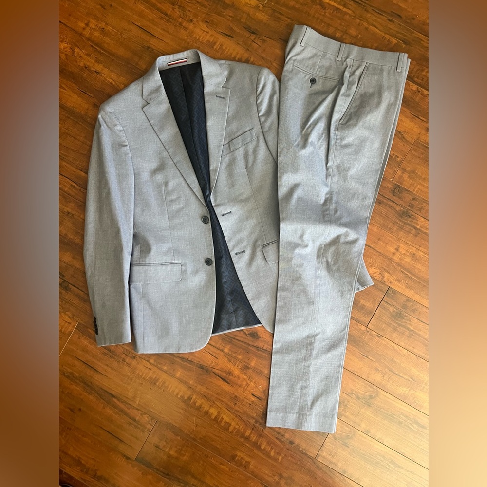 Tommy Hilfiger Men's Modern-Fit TH Flex Stretch Chambray Suit Size 36R